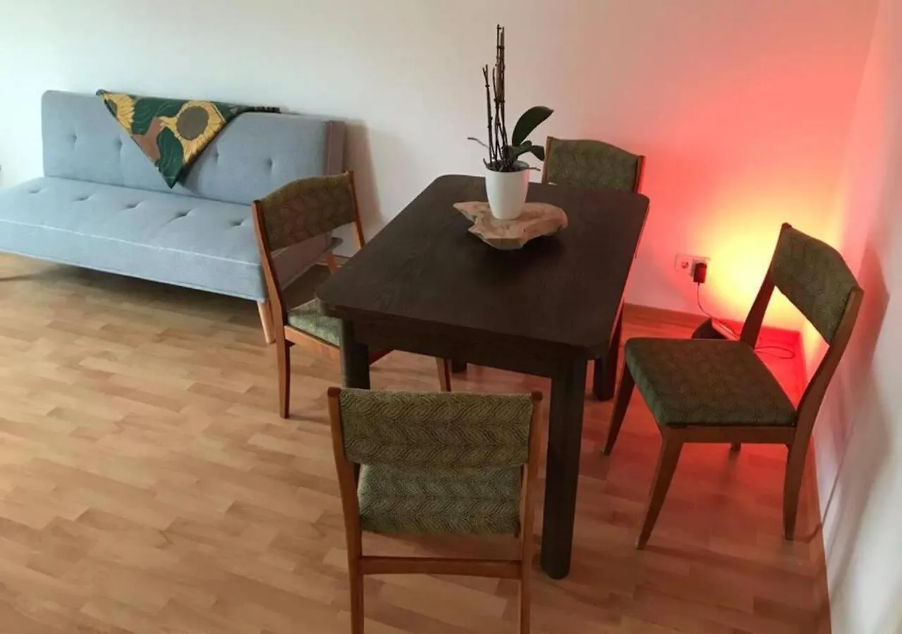 Live Easy With Balcony,Netflix, Quiet, Close To Football Stadium, Direct Train Connection, Espresso Maker Leipzig Apartment