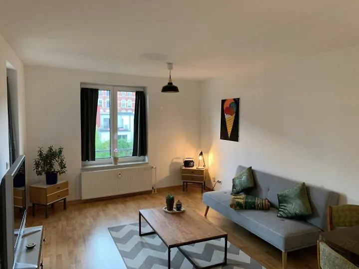 Apartment Live Easy With Balcony,Netflix, Quiet, Close To Football Stadium, Direct Train Connection, Espresso Maker Leipzig